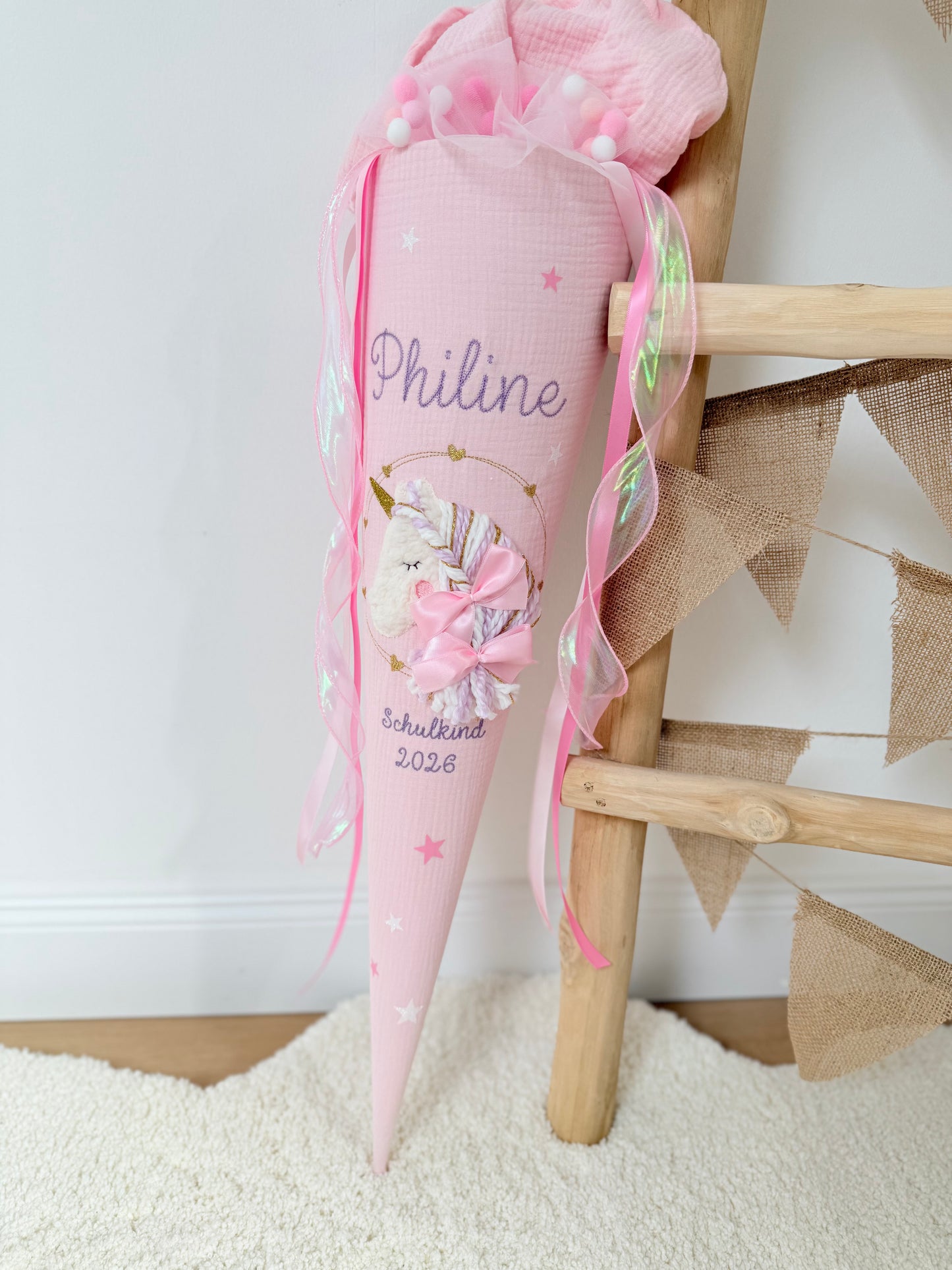 Musselin Schultüte Rosa für Mädchen Wuschelkopf Einhorn  – personalisiert inkl. Rohling & Pompon Tüllschleife optional mit Inlett Kissen | Schultüte aus Stoff