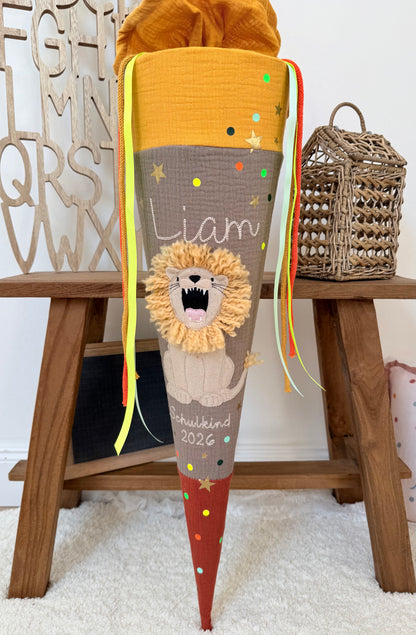 Musselin Schultüte 70 cm Löwe, personalisiert- optional mit Kissen