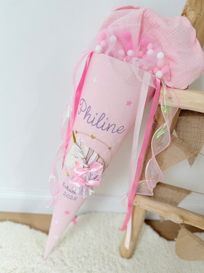 Musselin Schultüte Rosa für Mädchen Wuschelkopf Einhorn  – personalisiert inkl. Rohling & Pompon Tüllschleife optional mit Inlett Kissen | Schultüte aus Stoff