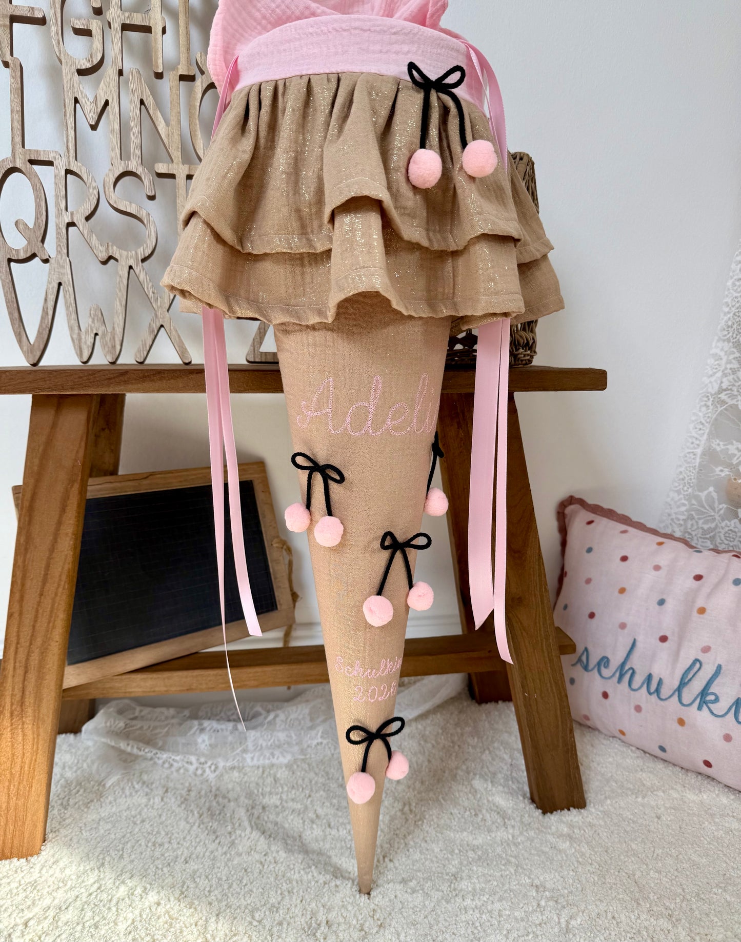 Musselin Schultüte Beige Gold für Mädchen 70 cm mit Kirschen, optional mit Kisseninlett