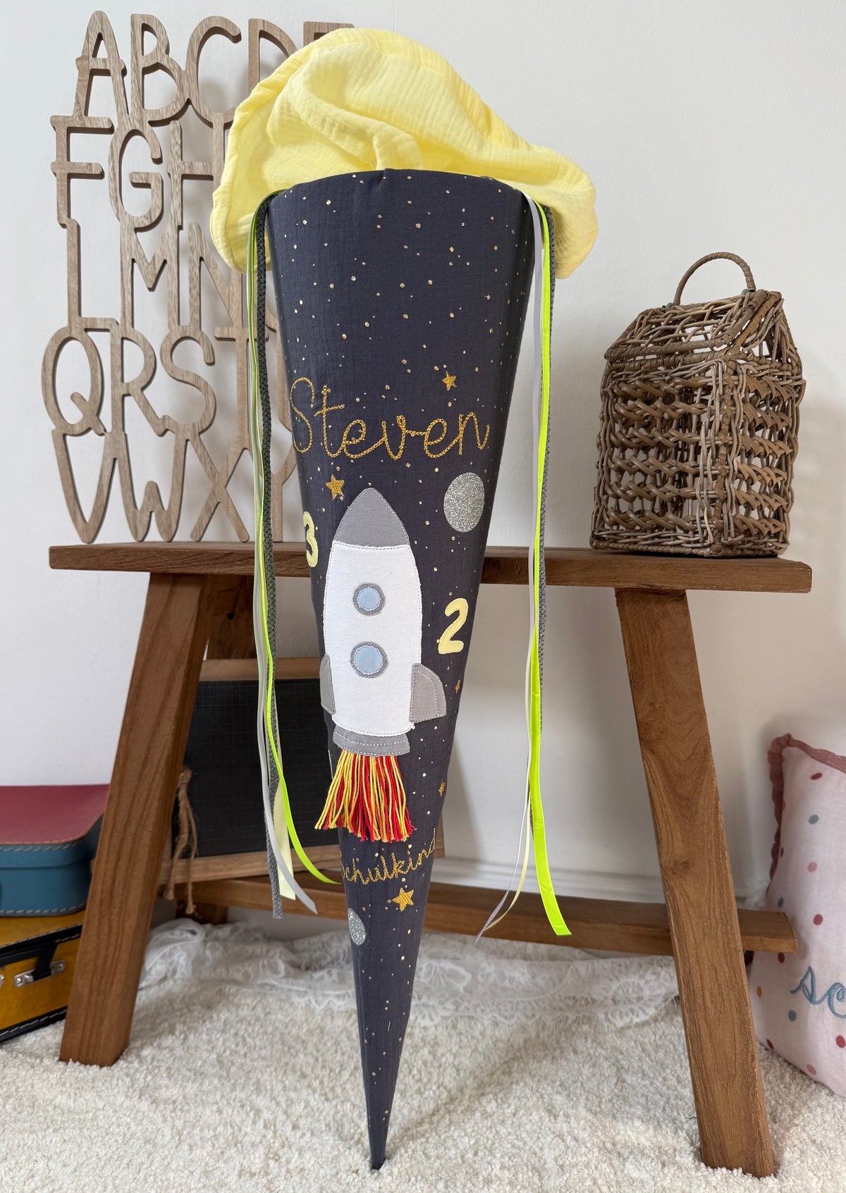 Musselin Schultüte 70 cm Raketenstart mit Countdown, Rakete, Weltraum, gold Effekte, personalisiert- optional mit Kissen