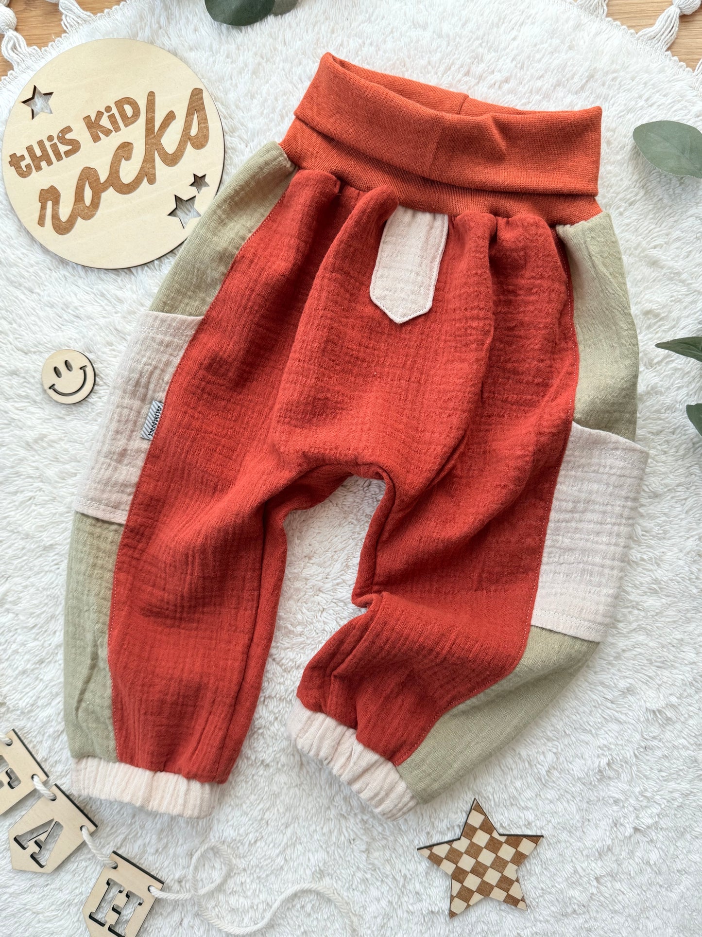 Stylische Musselin Hose  für Jungen– Mitwachsend, bequem & fair produziert | Hose | Jogginghose
