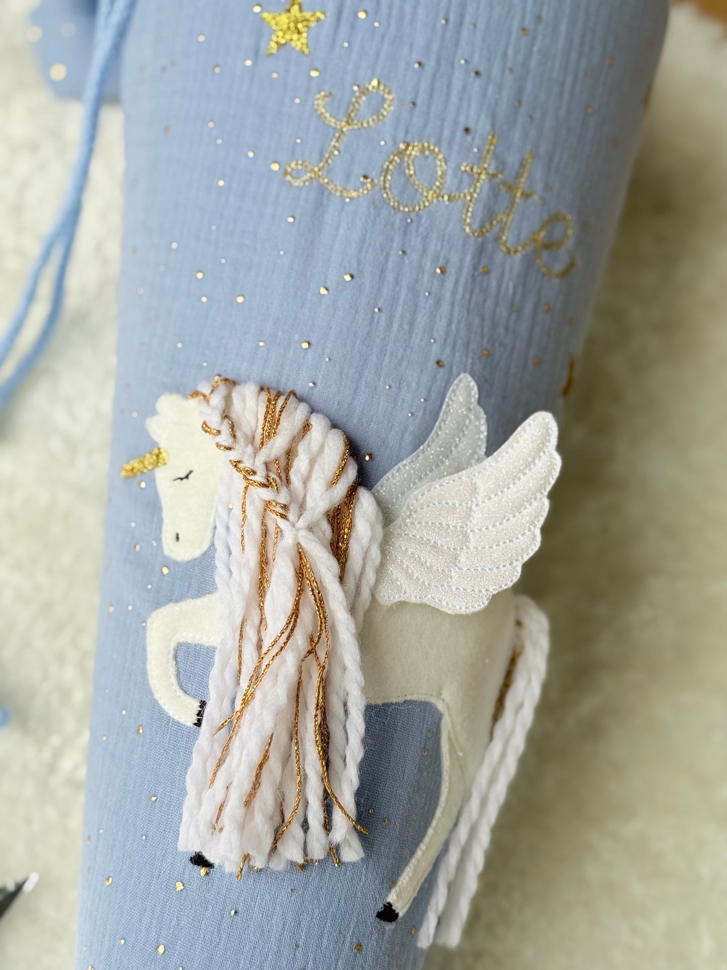 Dein Design | Gold Musselin Schultüte 70 cm | Einhorn mit Flügeln | Pegasus | Kissen Inlett