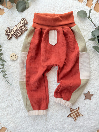 Stylische Musselin Hose  für Jungen– Mitwachsend, bequem & fair produziert | Hose | Jogginghose
