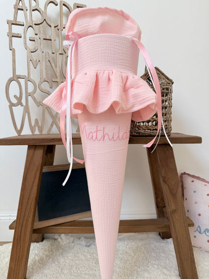 Basic Musselin Schultüte mit Rüsche 70 cm, individuelle Farbwahl– personalisierbar, optional mit Kissen