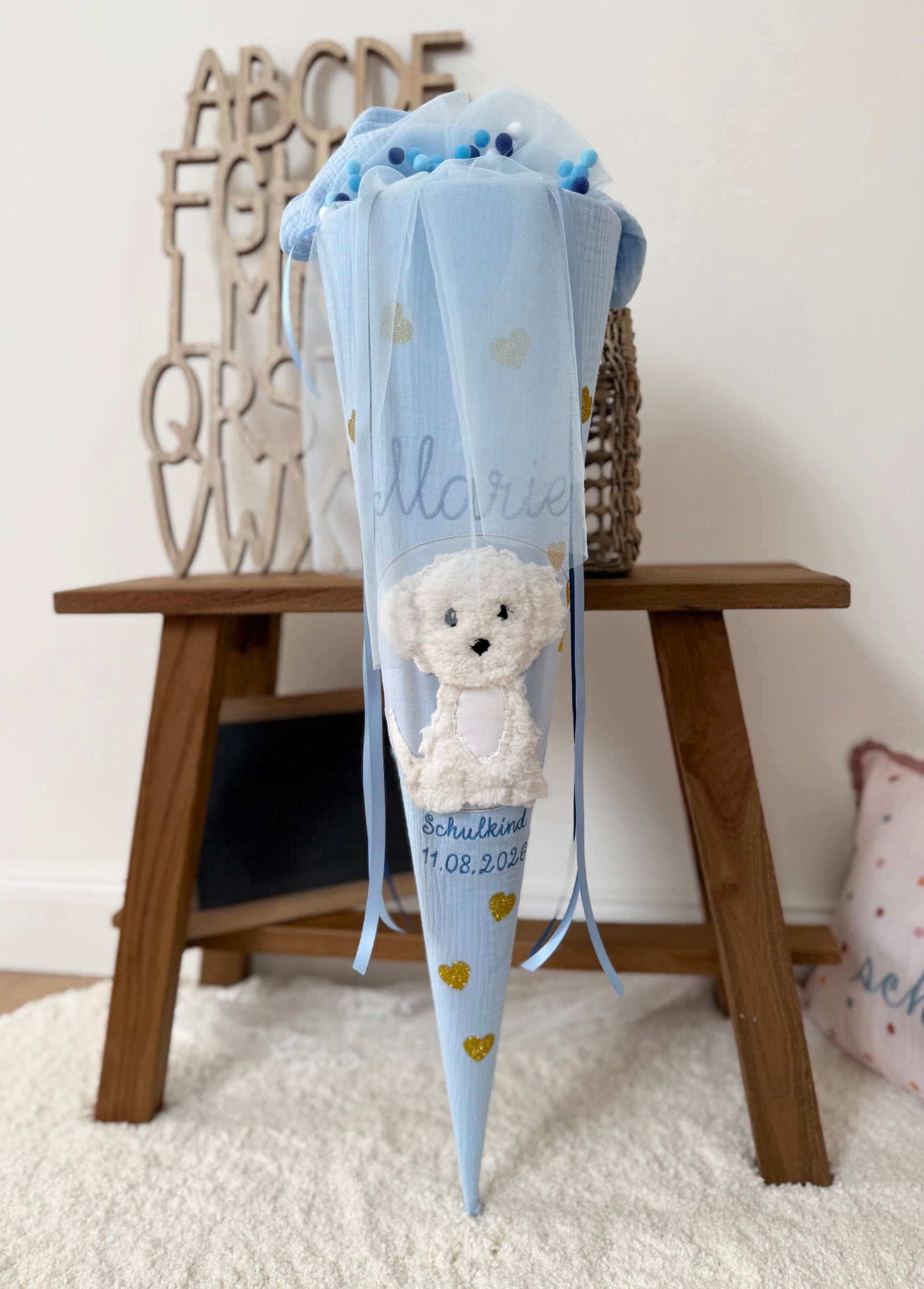 Musselin Schultüte 70 cm Blau für Mädchen mit Pompon-Tüllschleife, weißer Hund, Welpe zur Einschulung - optional mit Kisseninlett