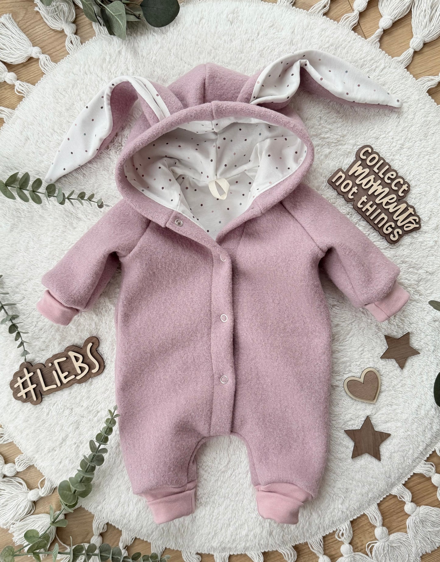 Wollwalk Overall Baby Hase – gefüttert, warm & handgemacht