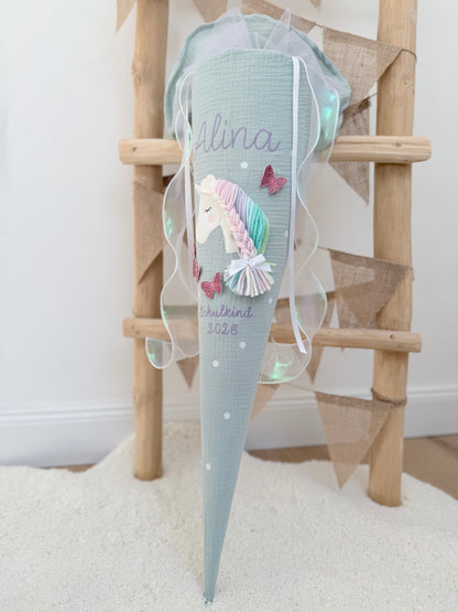 Musselin Schultüte für Mädchen 70cm, Einhorn mit Schmetterlingen – personalisiert inkl. Rohling optional mit Inlett Kissen | Schultüte aus Stoff