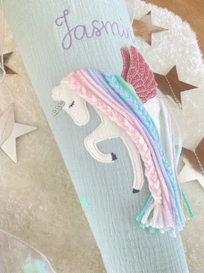 Musselin Schultüte 70 cm | Einhorn mit Flügeln | Pegasus | Regenbogenmähne | Holographisches Schleifenband | Kissen Inlett