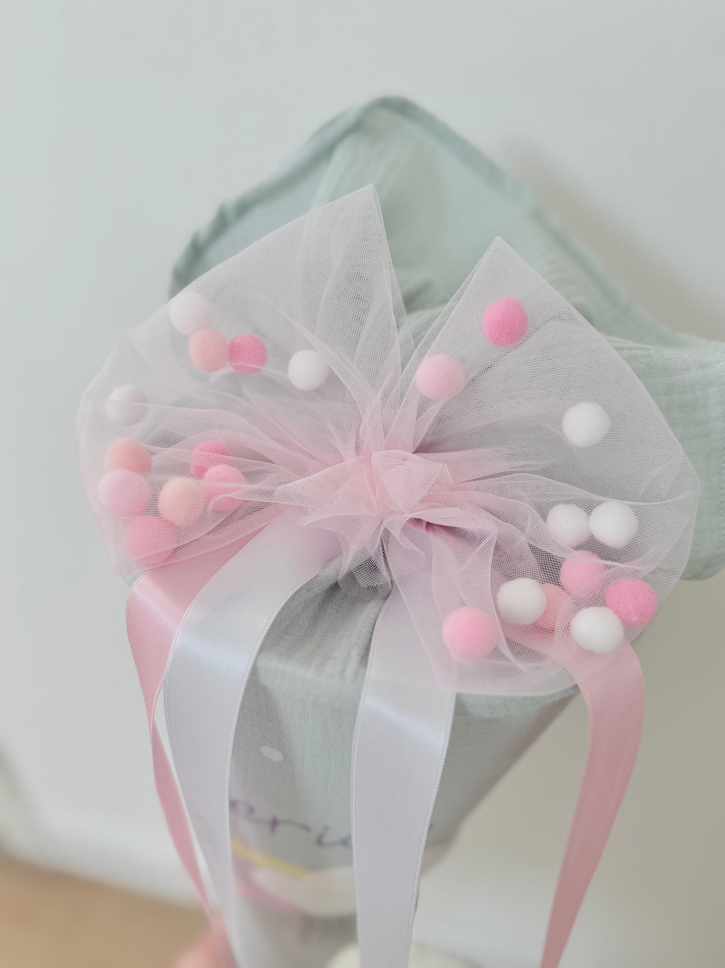 Pompon-Tüllschleife, Rosa, Schleife passend für Schultüten ab 70 cm, Kita- & Geschwistertüten ab 35 cm