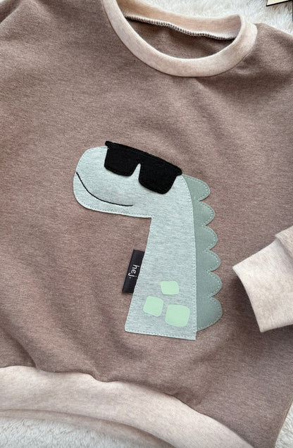Oversized Kinder Sweater aus Sommersweat mit Dino Applikationen, Pullover für Jungen