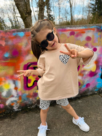 Oversized Shirt Leo Herz Spruch „Ciao Kakao“ – Loose Fit Mädchen T-Shirt