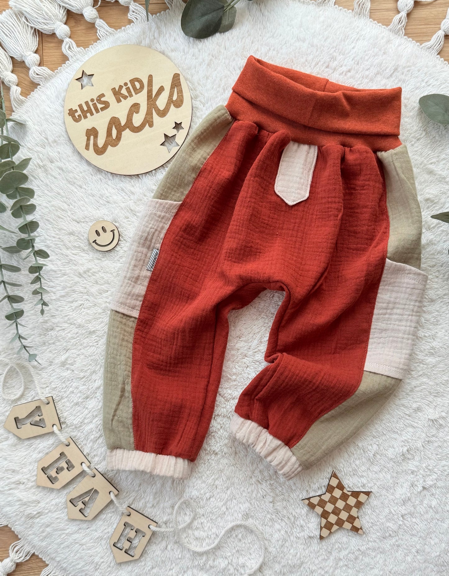 Stylische Musselin Hose  für Jungen– Mitwachsend, bequem & fair produziert | Hose | Jogginghose