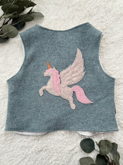 Handmade Weste Kinder | Wollwalk | Walkweste | Pegasus Applikation