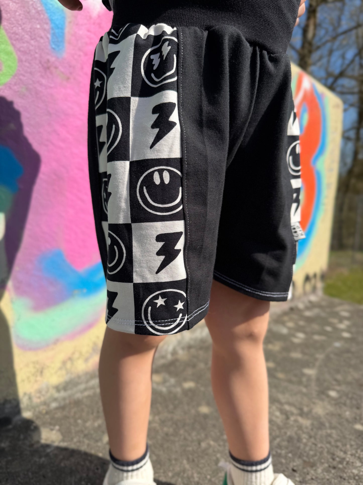 Smiley Shorts aus Jersey, kurze Hose für Jungen Farbwahl
