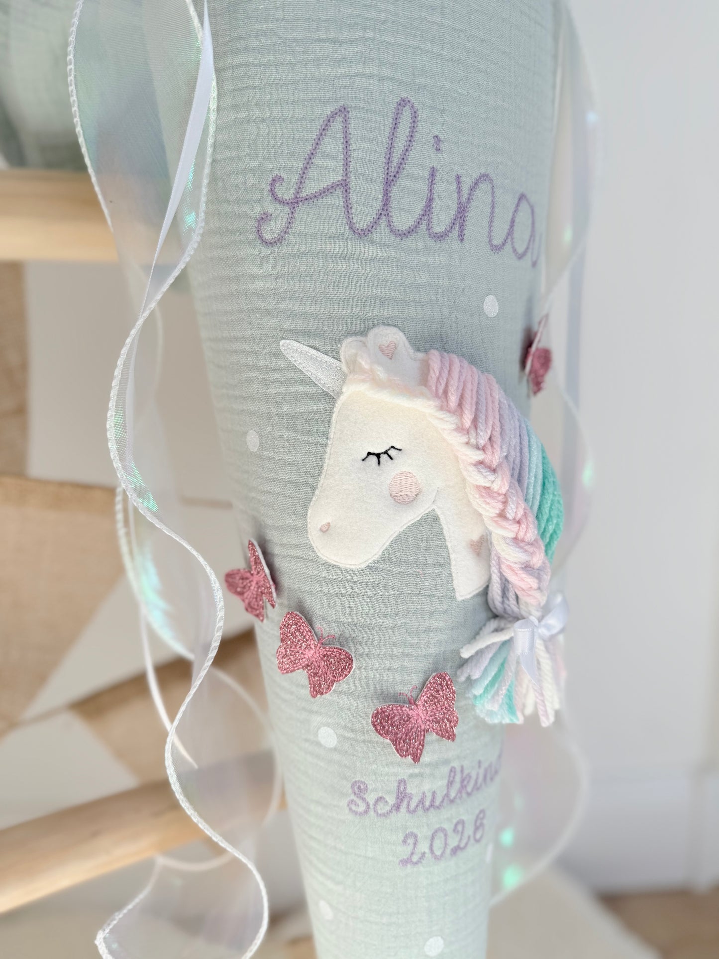Musselin Schultüte für Mädchen 70cm, Einhorn mit Schmetterlingen – personalisiert inkl. Rohling optional mit Inlett Kissen | Schultüte aus Stoff