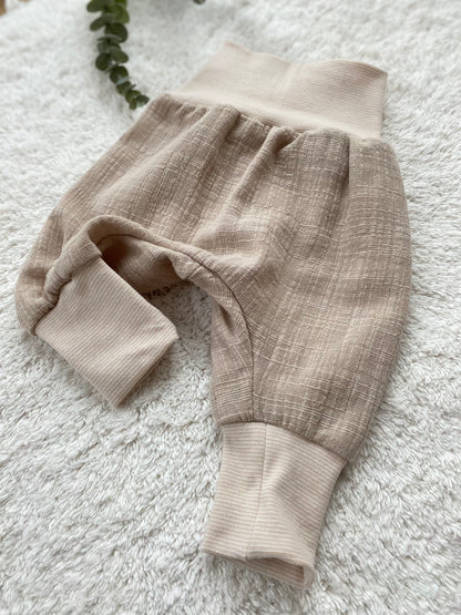 Top Deal! | Komplettes Outfit | Oversized Sweater | Knotenmütze | Hose aus Musselin