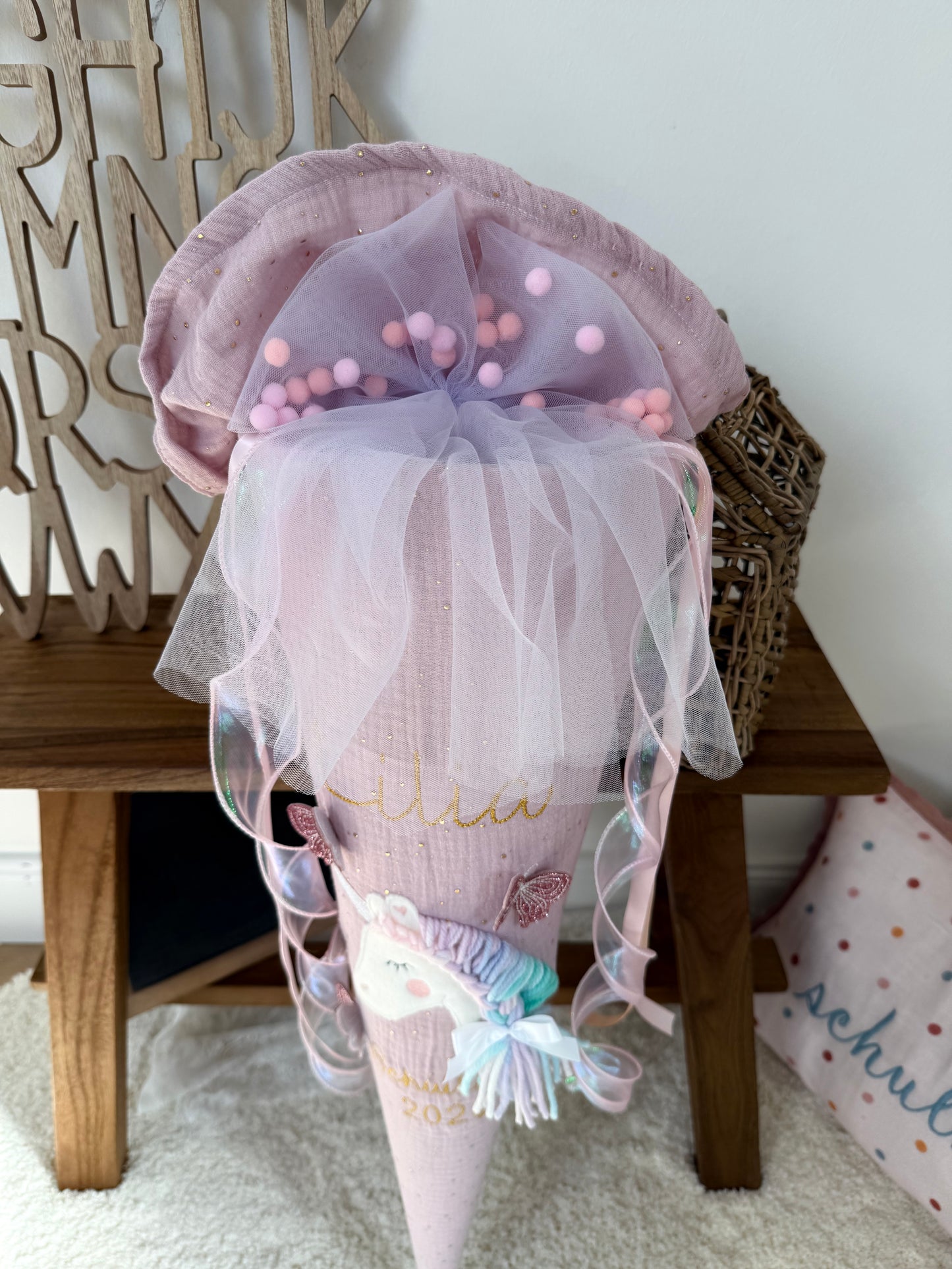 Musselin Schultüte Altrosa goldene Punkte für Mädchen 70cm, Einhorn mit Schmetterlingen – personalisiert inkl. Rohling optional mit Inlett Kissen | Schultüte aus Stoff