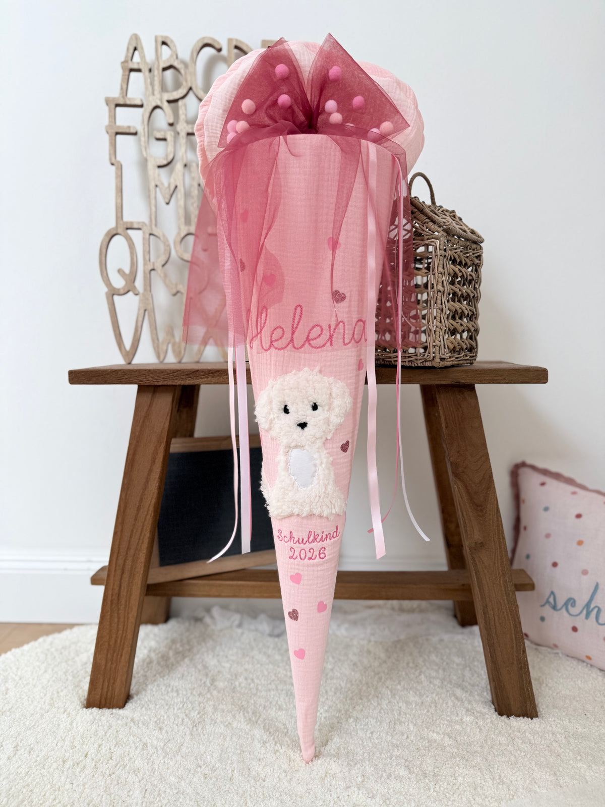 Musselin Schultüte 70 cm Babyrosa weißer Hund, Welpe zur Einschulung für Mädchen, optional mit Pompon-Tüllschleife und Kissen