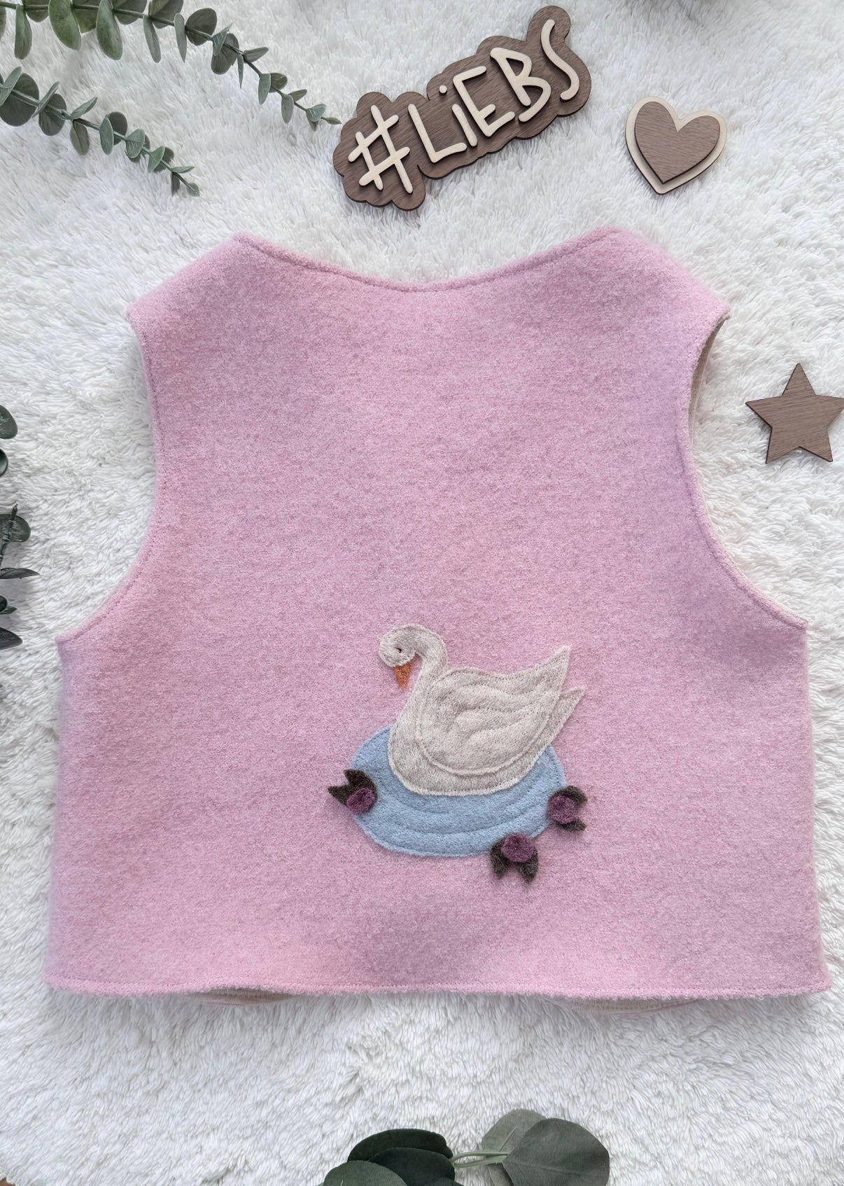 Handmade Weste Kinder | Wollwalk | Walkweste | Schwan Applikation