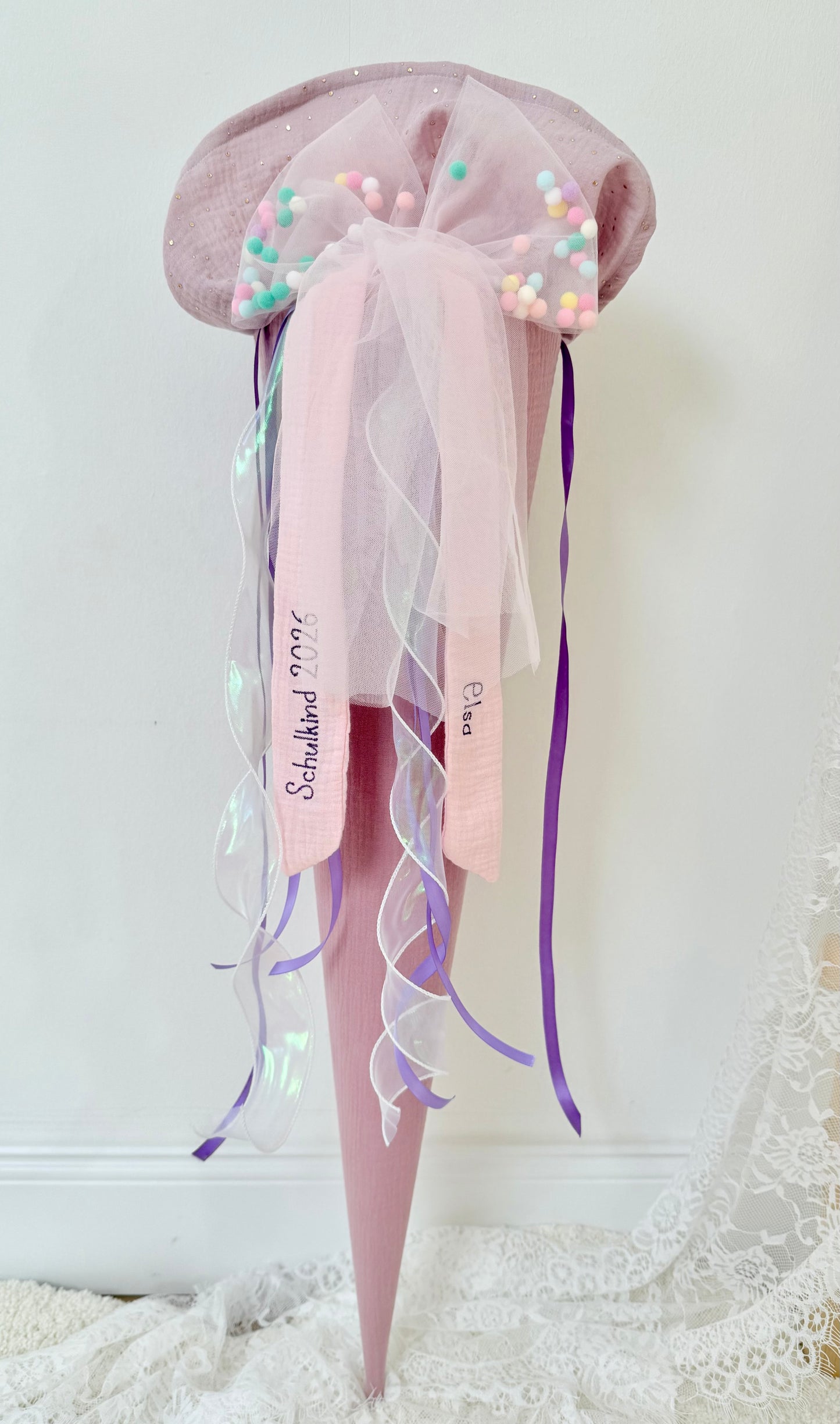 Dein Design personalisierte Pompon-Tüllschleife für Schultüte (70 cm), Kita- & Geschwistertüten (35 cm)