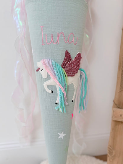 Musselin Schultüte 70 cm | Einhorn mit Flügeln | Pegasus | Regenbogenmähne | Holographisches Schleifenband | Kissen Inlett