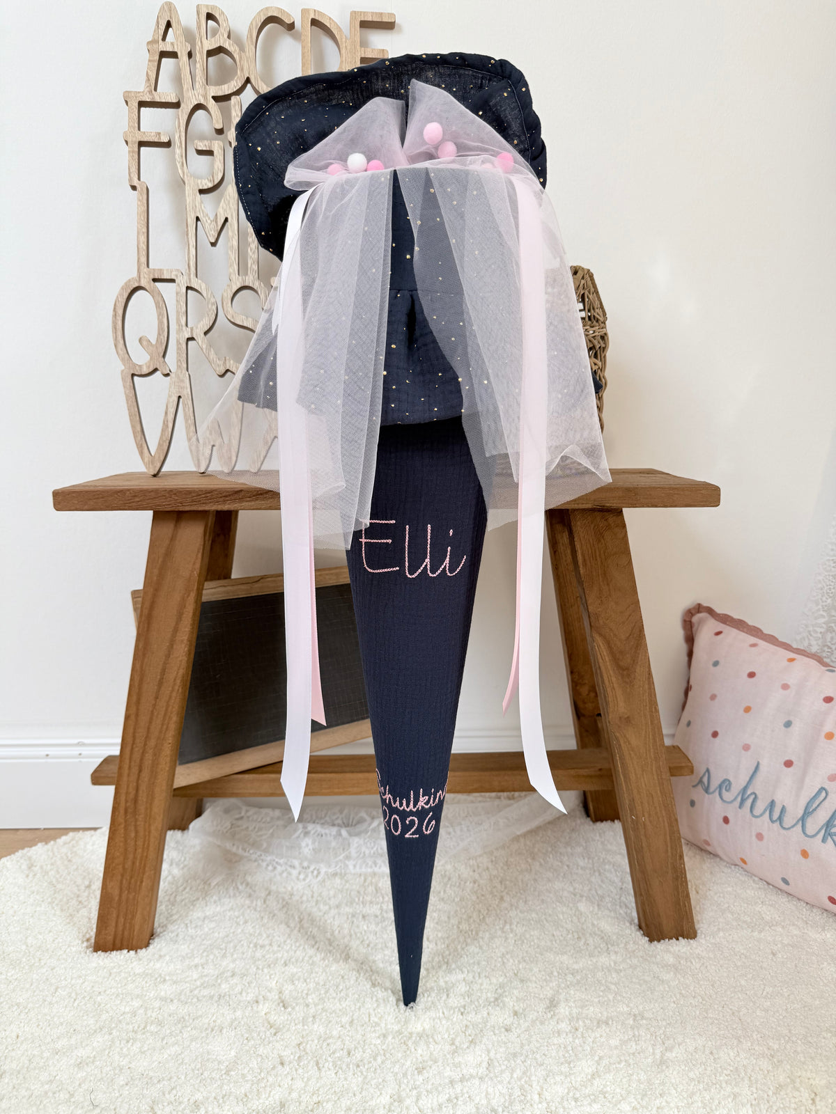 Basic Musselin Schultüte mit Rüsche und goldenen Punkten 70 cm, viele Farben, personalisierbar, Kisseninlett optional