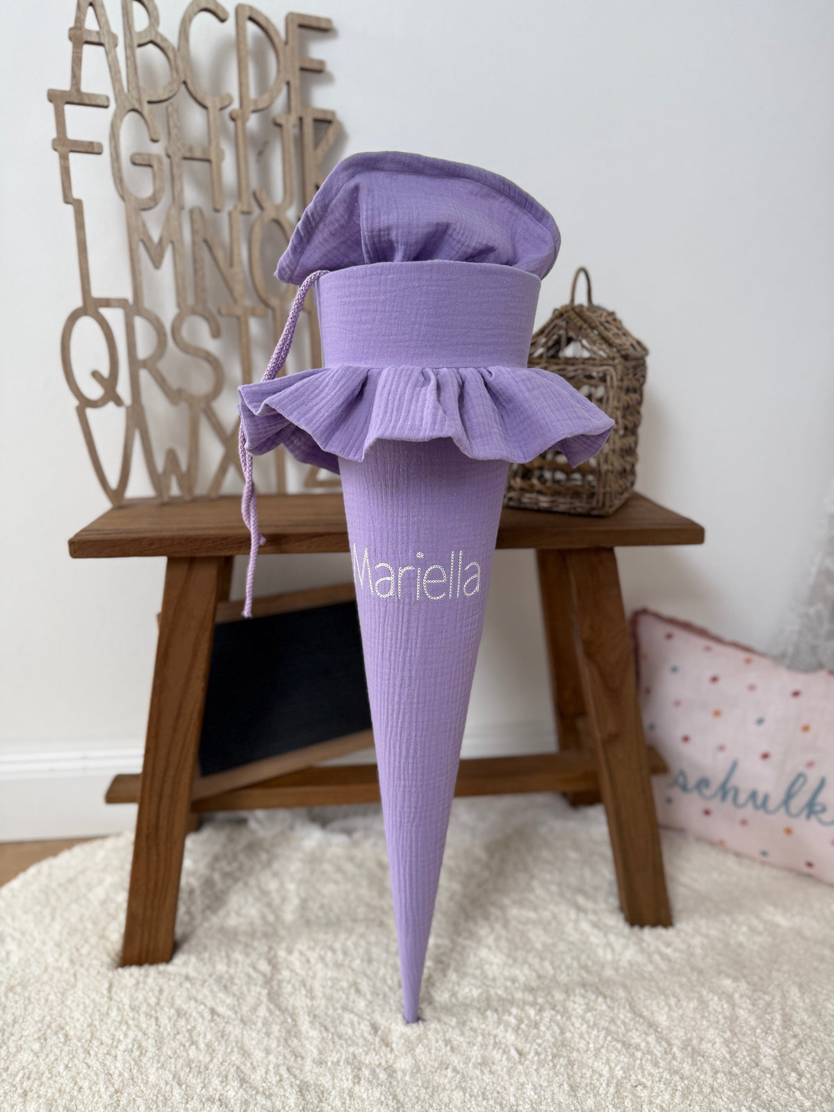 Basic Musselin Schultüte mit Rüsche 70 cm, individuelle Farbwahl– personalisierbar, optional mit Kissen