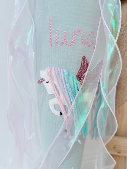 Musselin Schultüte 70 cm | Einhorn mit Flügeln | Pegasus | Regenbogenmähne | Holographisches Schleifenband | Kissen Inlett