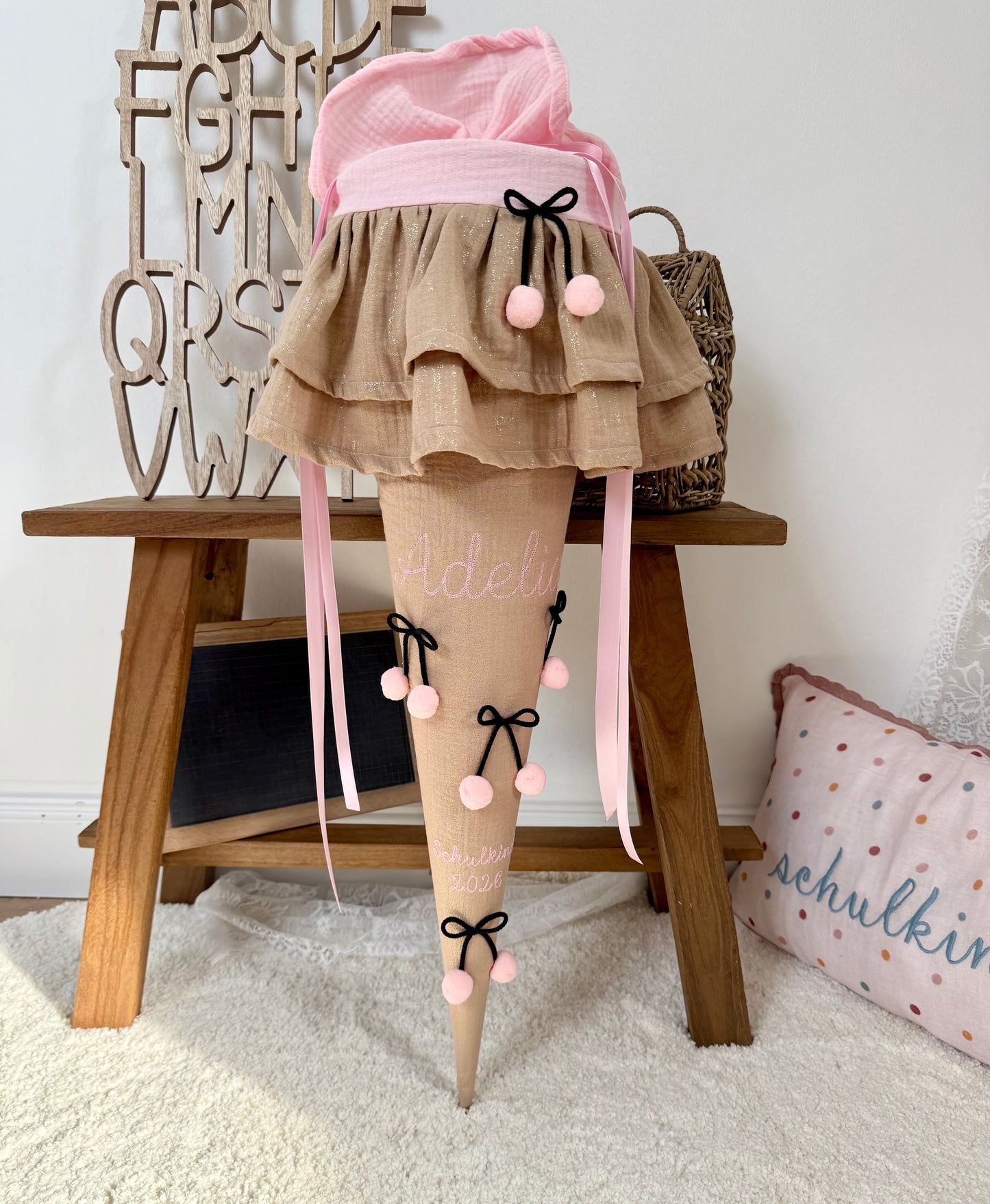 Musselin Schultüte Beige Gold für Mädchen 70 cm mit Kirschen, optional mit Kisseninlett