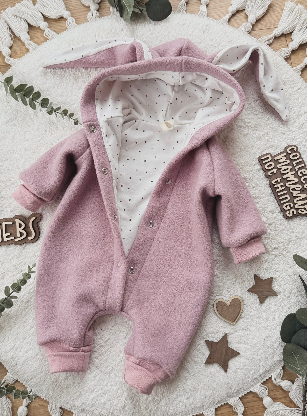 Wollwalk Overall Baby Hase – gefüttert, warm & handgemacht