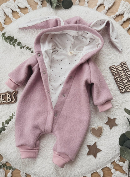 Wollwalk Overall Baby Hase – gefüttert, warm & handgemacht