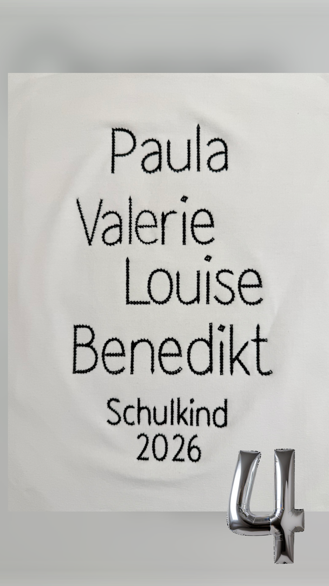 Musselin Schultüte 70 cm, individuelle Farbwahl mit Punkten und Rüsche, optional– personalisierbar und mit Kissen