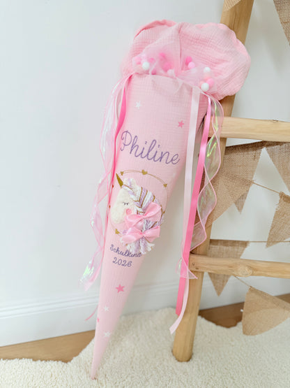 Musselin Schultüte Rosa für Mädchen Wuschelkopf Einhorn  – personalisiert inkl. Rohling & Pompon Tüllschleife optional mit Inlett Kissen | Schultüte aus Stoff