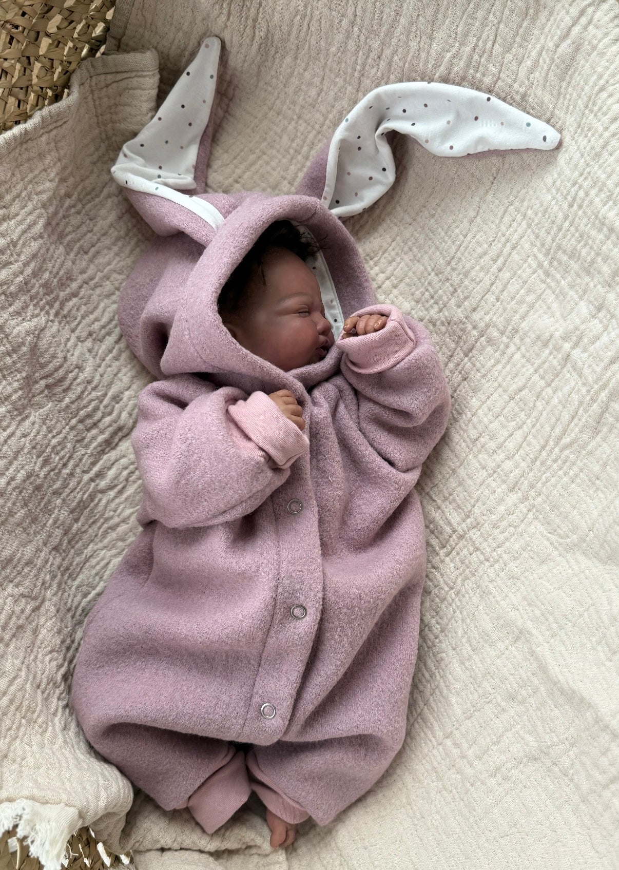 Wollwalk Overall Baby Hase – gefüttert, warm & handgemacht