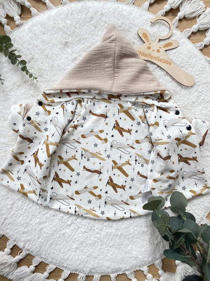Baby | Musselinjacke | Flugzeug | Cardigan