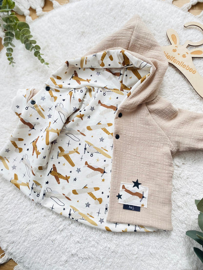 Baby | Musselinjacke | Flugzeug | Cardigan