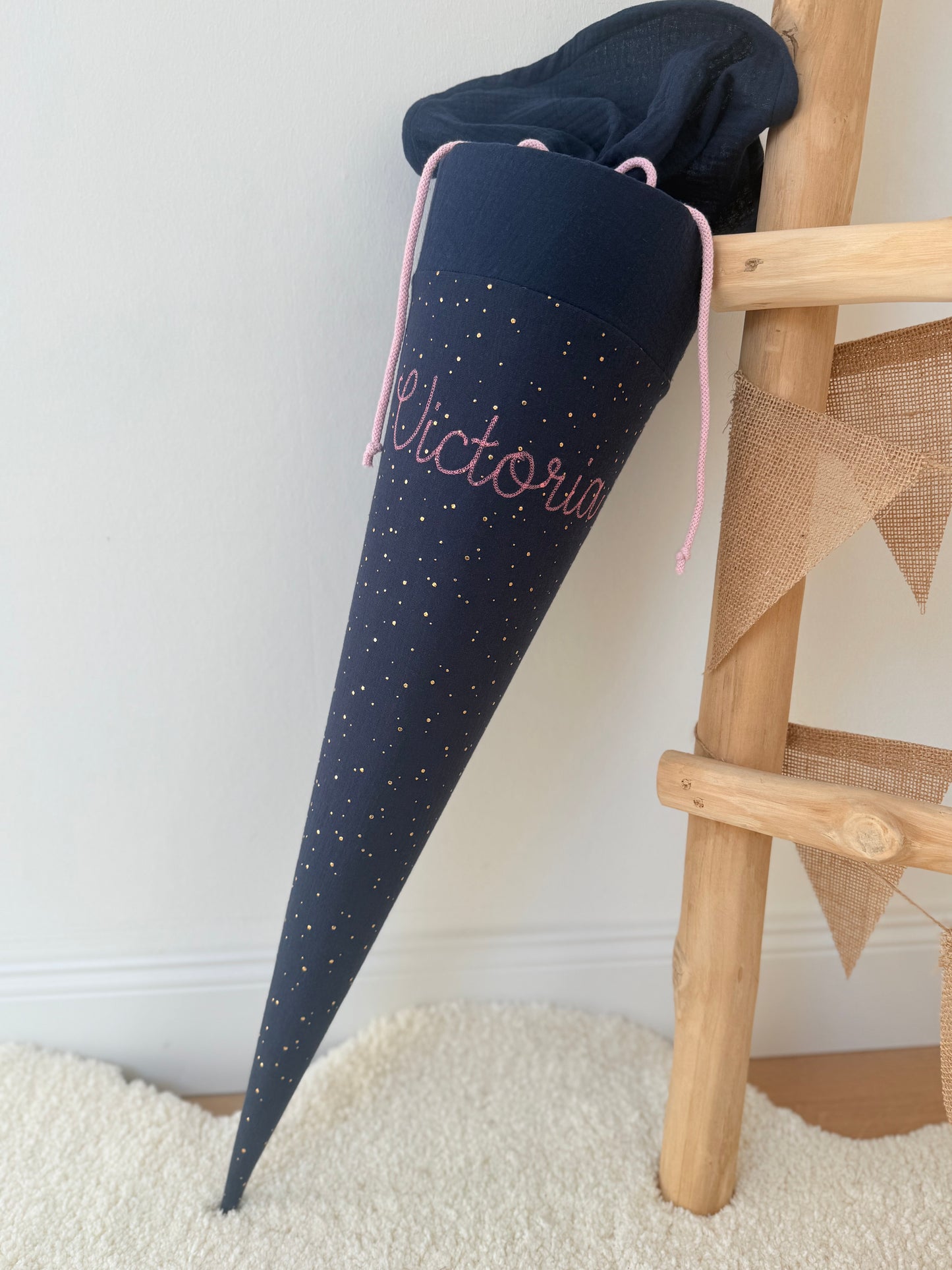 Basic Musselin Schultüte mit goldenen Punkten 70 cm , viele Farben, personalisierbar, Kisseninlett