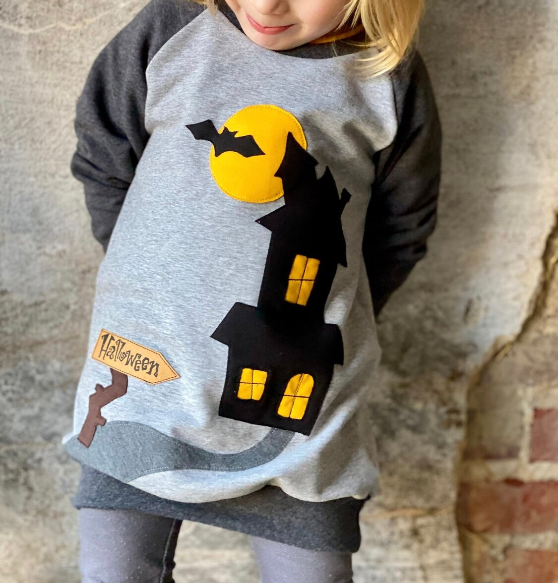 Raglan Sweater | Applikation Geisterhaus | Halloween
