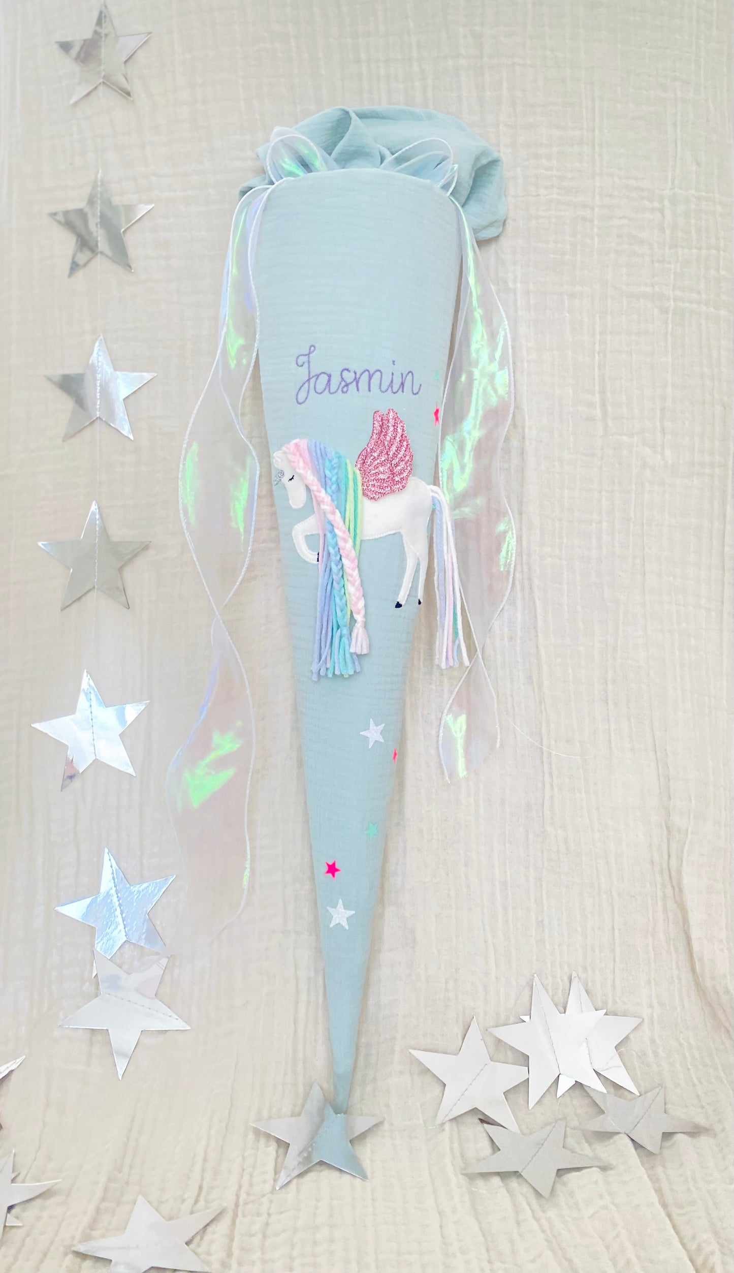 Musselin Schultüte 70 cm | Einhorn mit Flügeln | Pegasus | Regenbogenmähne | Holographisches Schleifenband | Kissen Inlett