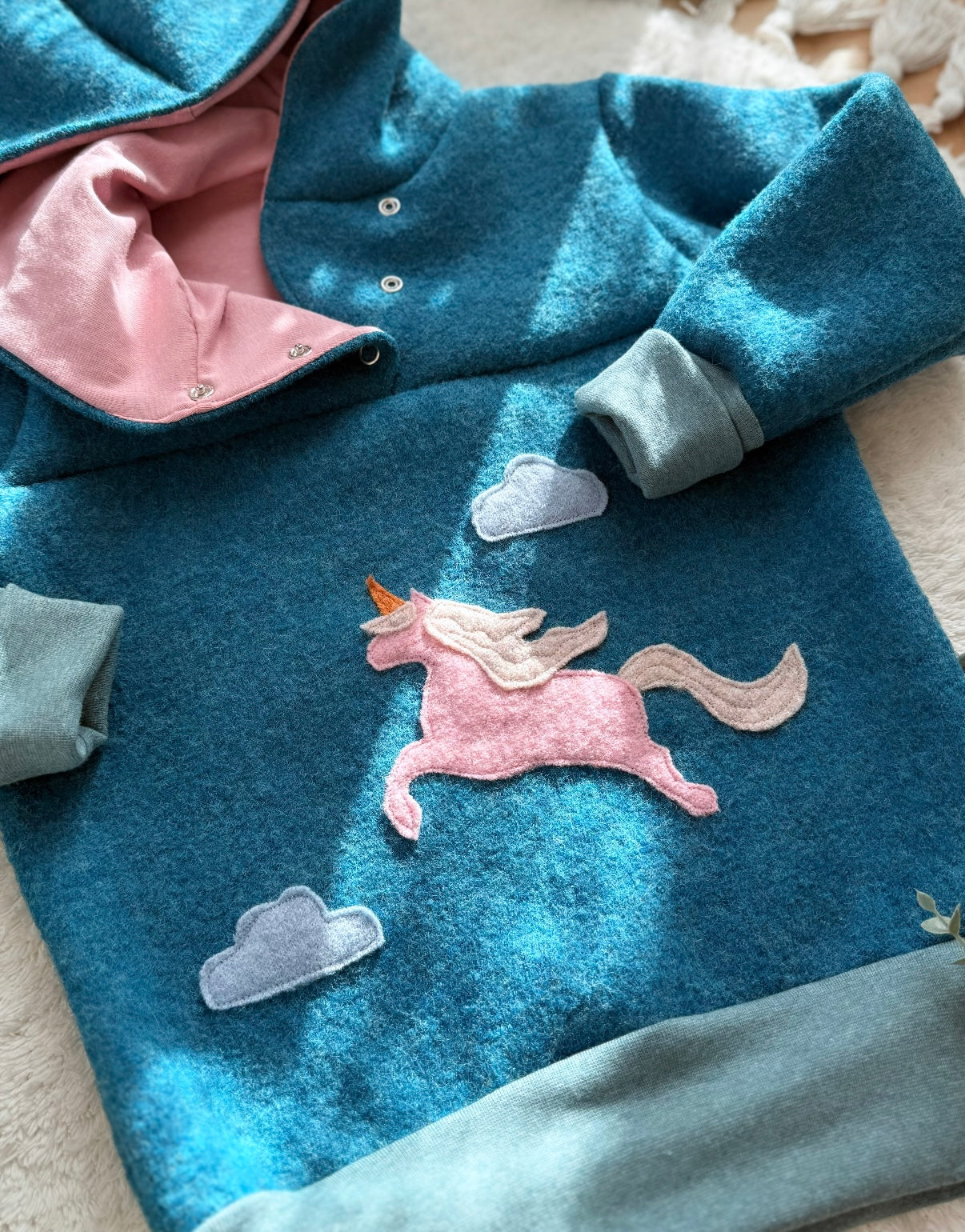 Windbreaker Einhorn Applikation | Wollwalk | 100% Schurwolle