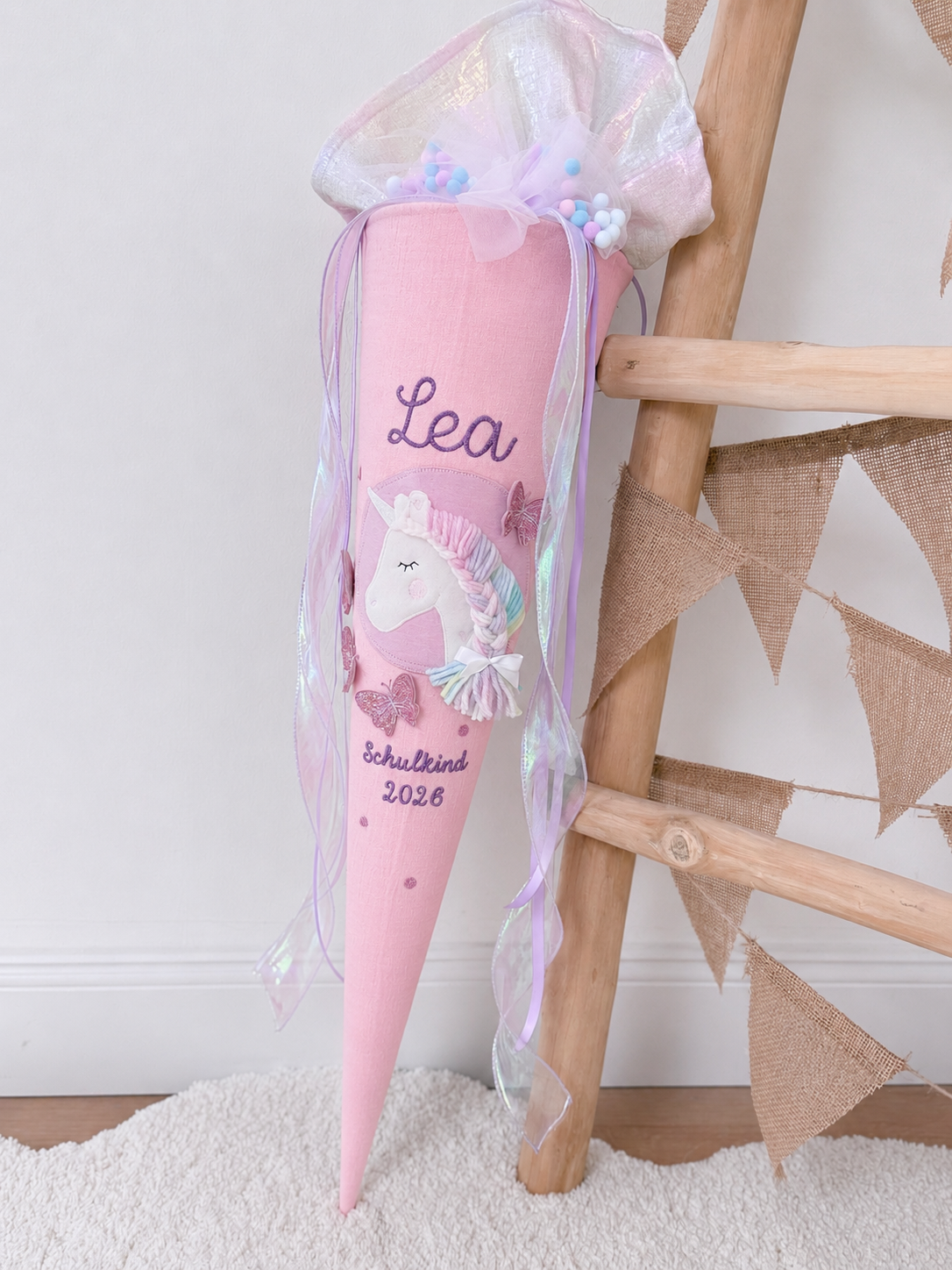 Musselin Schultüte für Mädchen 70cm, Einhorn mit Schmetterlingen – personalisiert inkl. Pompon-Tüllschleife & Rohling, optional mit Inlett Kissen | Schultüte aus Stoff