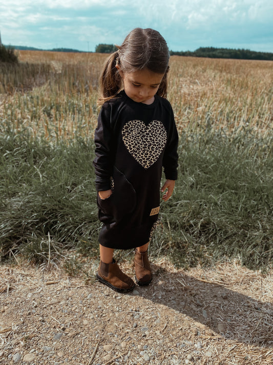 Sweatkleid  | Leo Herz Applikation
