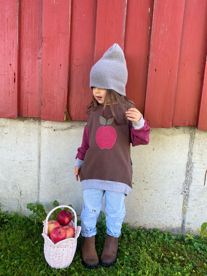 Oversized Sweater | Applikation Apfel | Color-Blocking