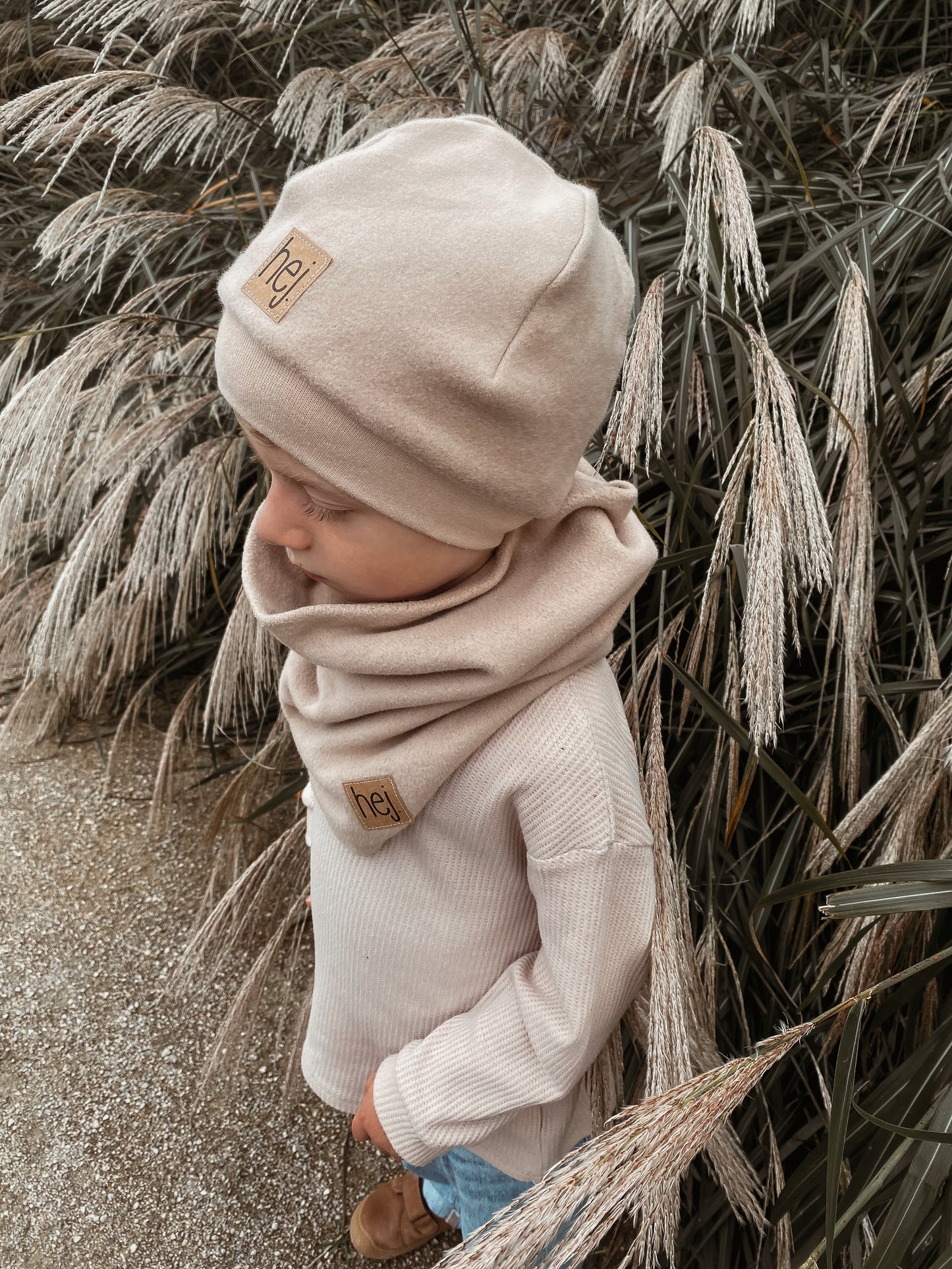 Dein Design | Wintermütze Baumwollfleece Kuschelloop | Used-Look & Leder Label | Dreieckloop