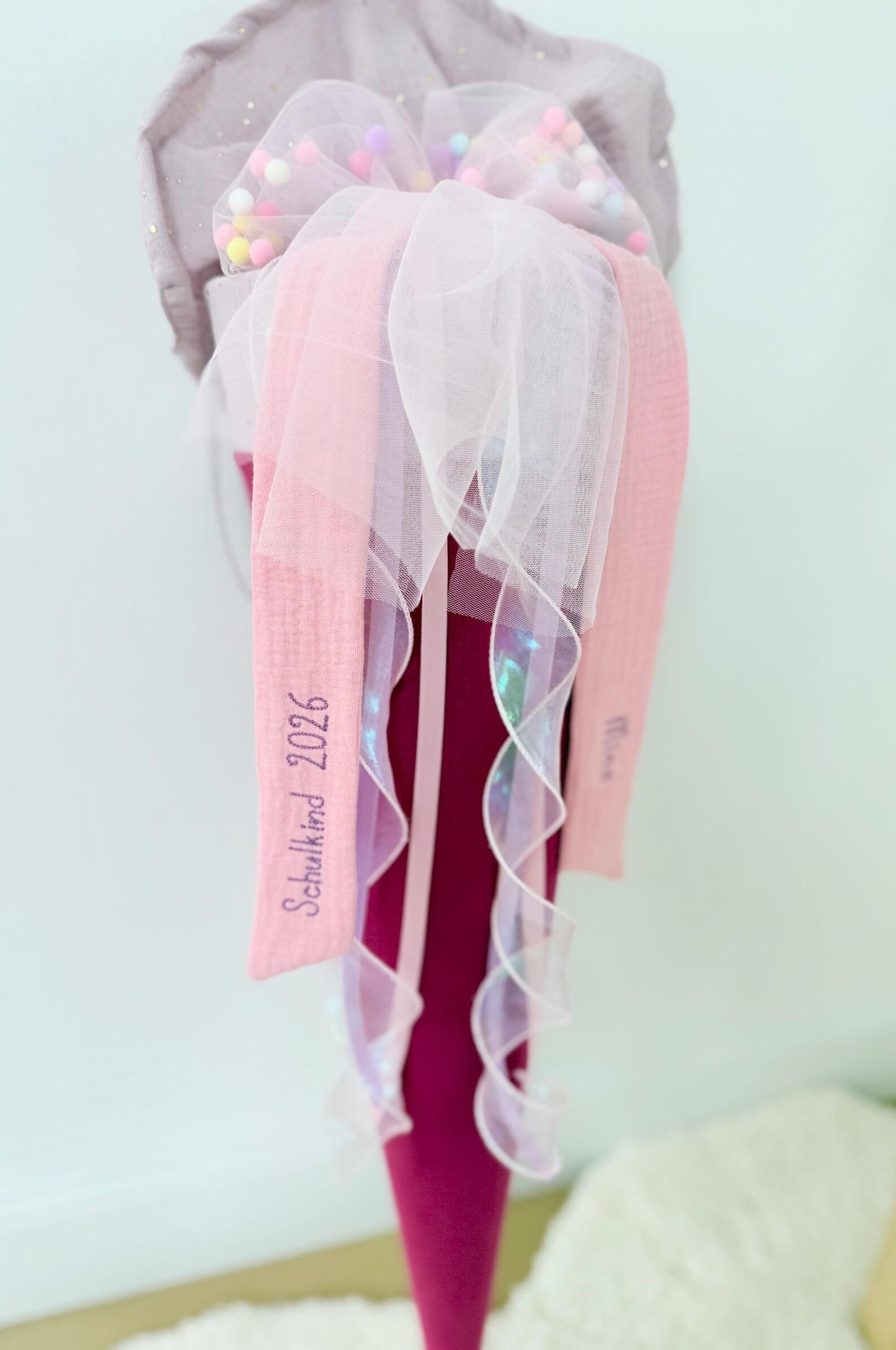 Dein Design personalisierte Pompon-Tüllschleife für Schultüte (70 cm), Kita- & Geschwistertüten (35 cm)