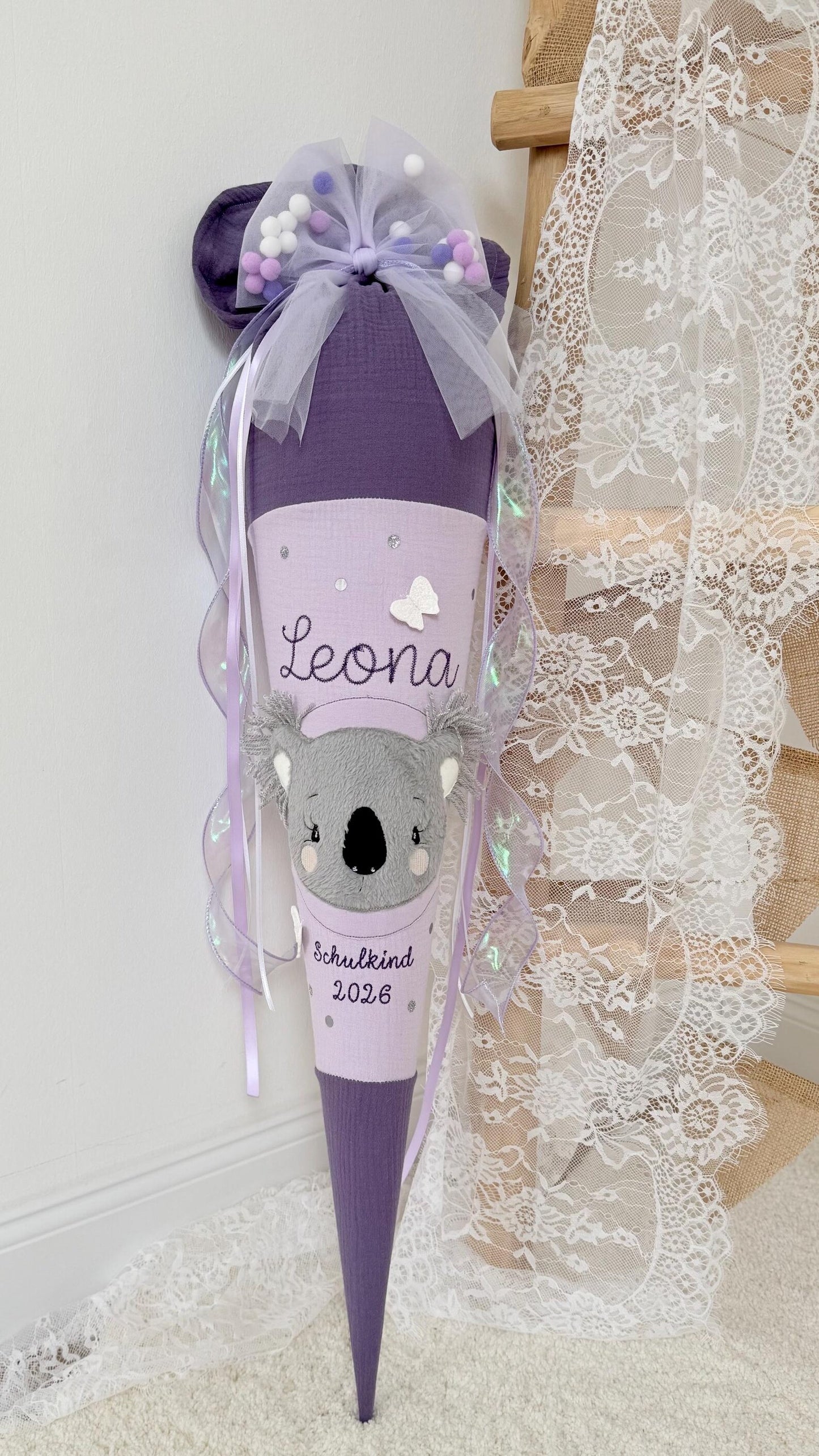 Musselin Schultüte für Mädchen 70cm, Koala mit Schmetterlingen – personalisiert inkl. Rohling optional mit Inlett Kissen | Schultüte aus Stoff
