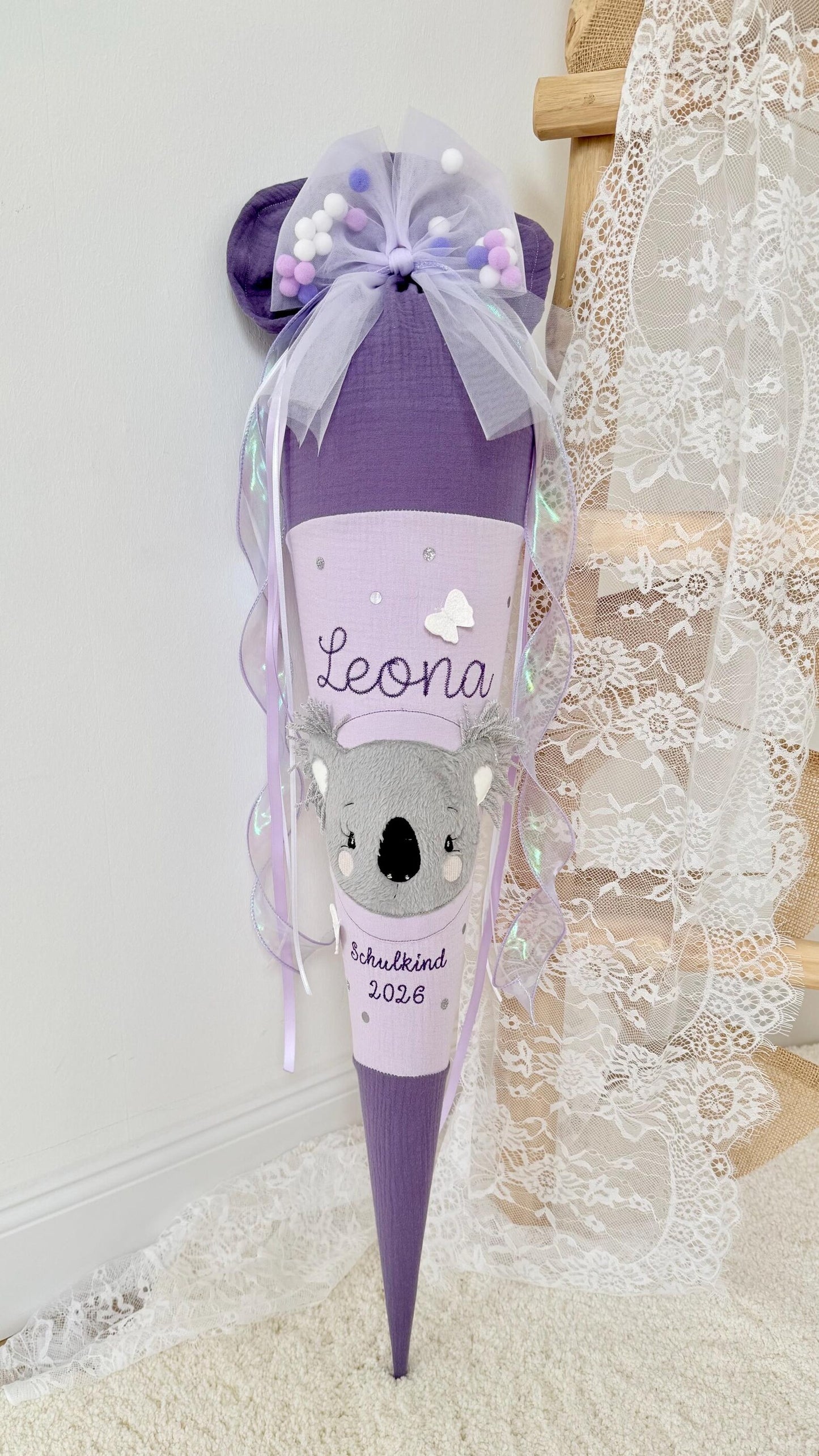 Musselin Schultüte für Mädchen 70cm, Koala mit Schmetterlingen – personalisiert inkl. Rohling optional mit Inlett Kissen | Schultüte aus Stoff