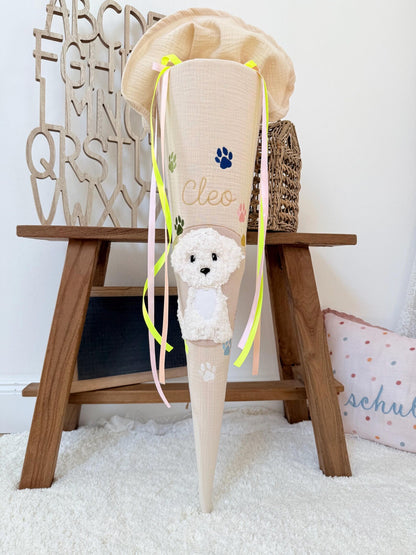 Musselin Schultüte 70 cm Creme, weißer Hund, bunte Pfoten, Welpe zur Einschulung für Mädchen, optional mit Pompon-Tüllschleife und Kisseninlett
