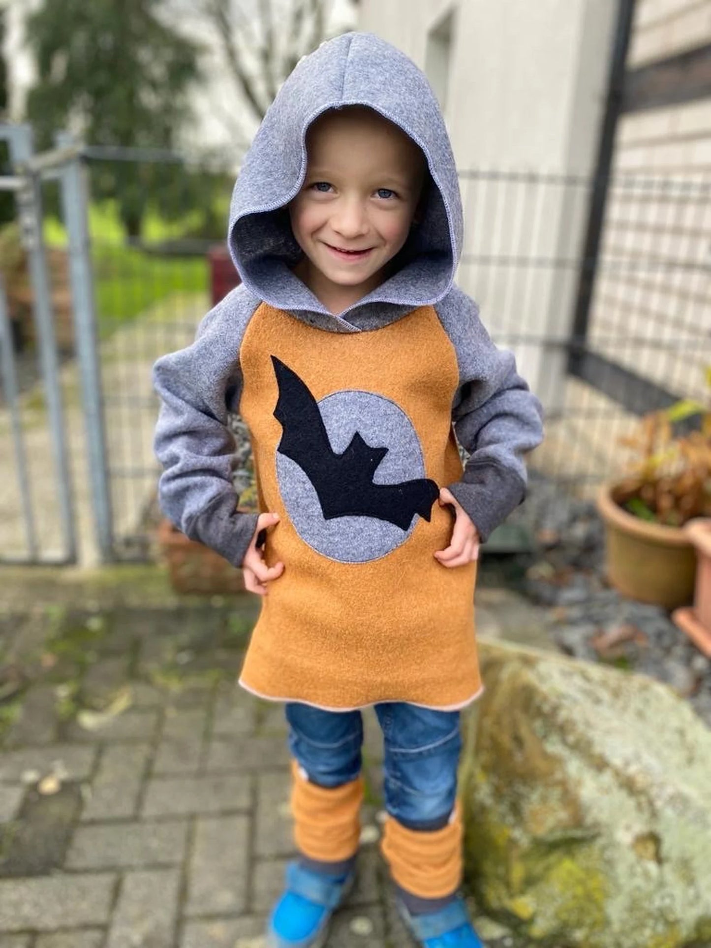 Wollwalk Hoodie| Fledermaus Vollmomd | 100% Schurwolle Schafwolle